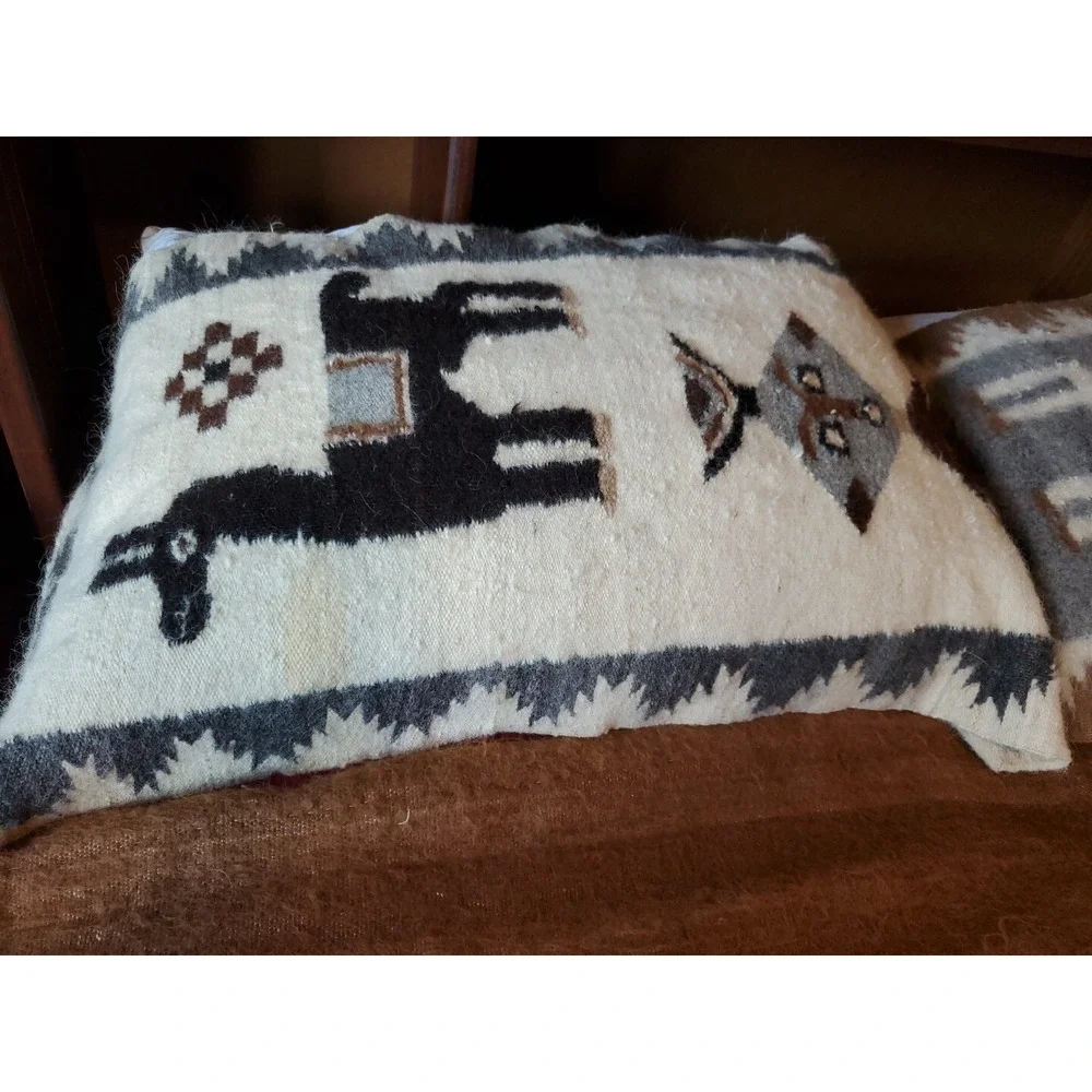 Alpaca‎ Woven 19x38
